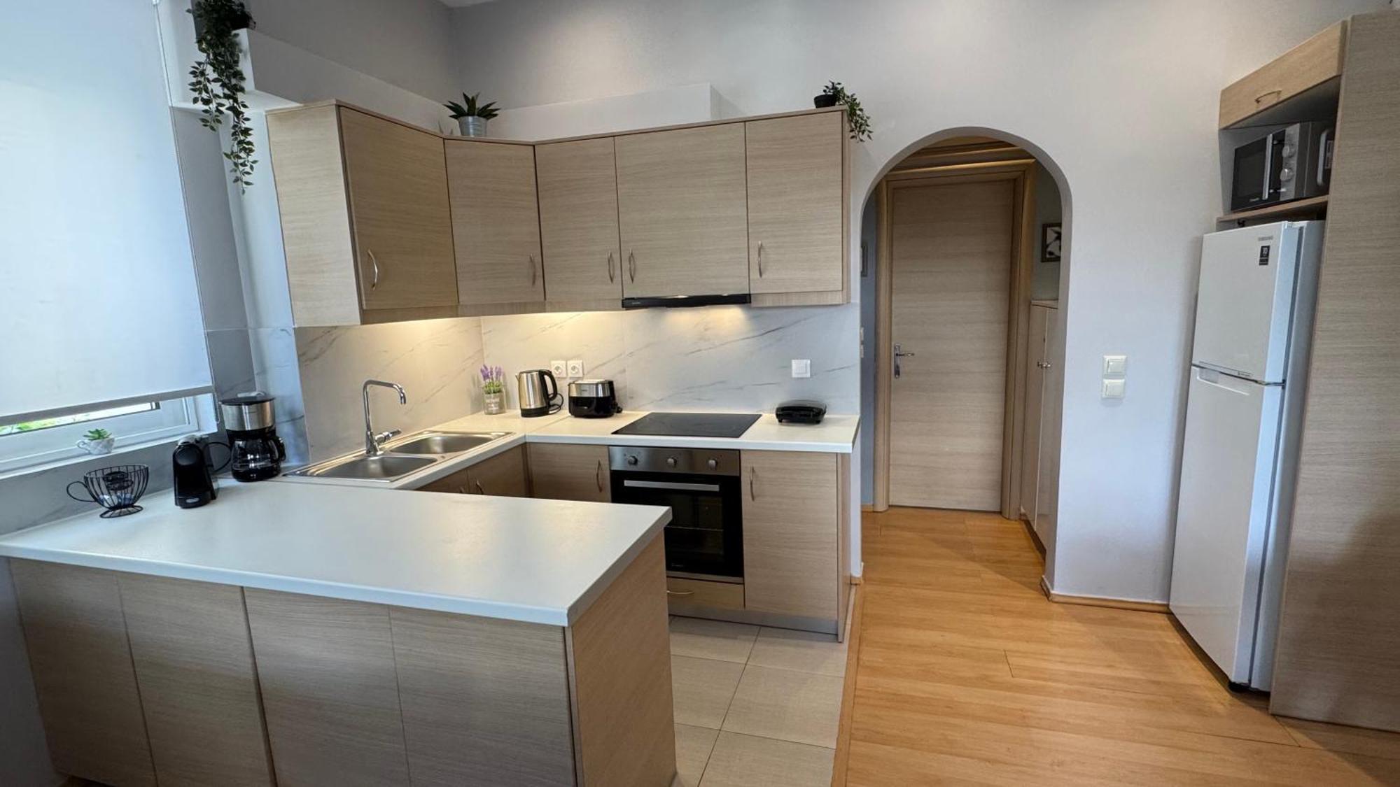 Elegant Glyfada Apartment-Private Garden-Near Metro 雅典 外观 照片